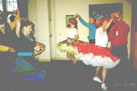  Sowohl beim Squaredance als auch ... 